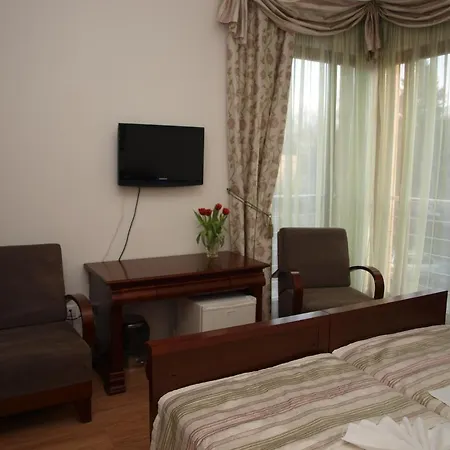 Oko Hotel 3*