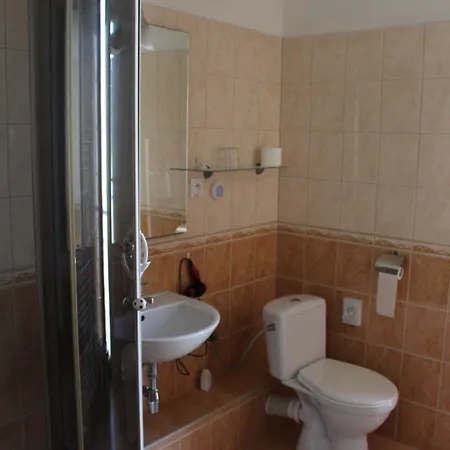Otel Oko 3*