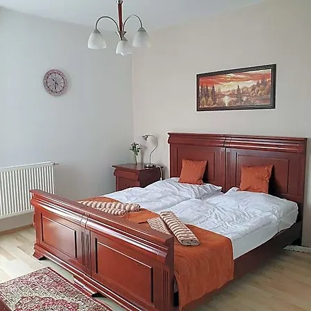 Oko Hotel 3*