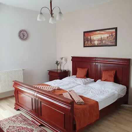 Hotel Oko 3*