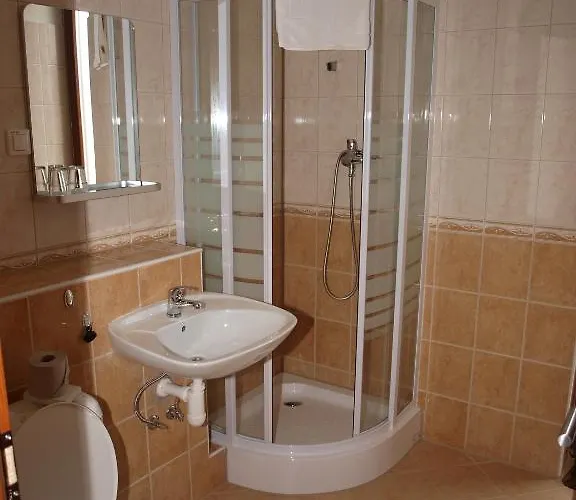 Oko Отель Нитра